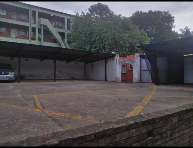 2 BEDROOM APARTMENT FOR SALE IN WHITE RIVER CENTRAL